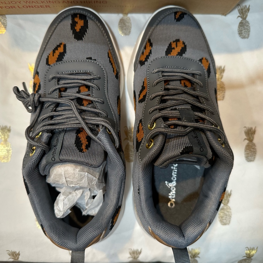 NIB OrthoComfort Sneakers, Ladies Sz 38/8, Leopard Print